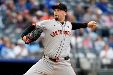Los Dodgers y su estrategia de dinero aplazado: ¿una jugada maestra o una bomba de tiempo?