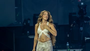 La cantante Lola Indigo durante su concierto, en el Estadio Riyadh Air Metropolitano, a 14 de junio de 2025, en Madrid (España). Este espectáculo forma parte de su gira de estadios ‘La bruja, la niña y el dragón’, en la que la artista repasa todos los éxitos de su carrera con una puesta en escena espectacular. El concierto en Madrid, inicialmente previsto para el Santiago Bernabéu, fue trasladado al Metropolitano por cuestiones logísticas y de autorizaciones, manteniendo la misma fecha.
14 JUNIO 2025;CANTANTE;LOLA ÍNDIGO;CONCIERTO;MÚSICA;METROPOLITANO;
Ricardo Rubio / Europa Press
14/06/2025