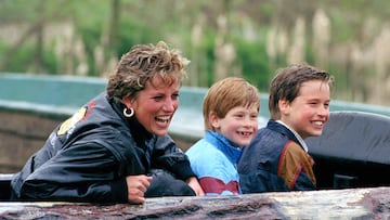 Diana Princess Of Wales, Prince William & Prince Harry Visit The 'Thorpe Park' Amusement Park. (Photo by Julian Parker/UK Press via Getty Images)
