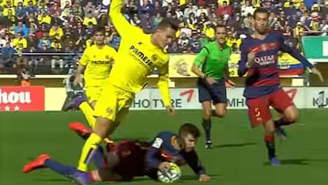 La mano de Piqué 'a lo Bruno' que acabó en roja para Marcelino