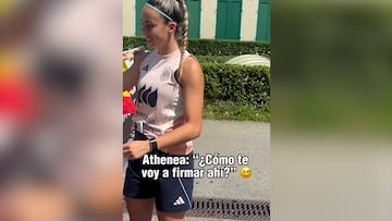 La petición que dejó a cuadros a Athenea del Castillo: “¿Cómo te voy a firmar ahí?"