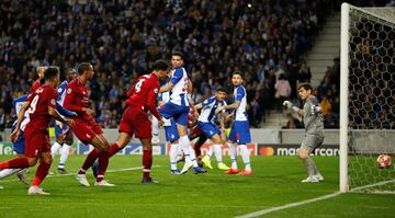 1-4. Virgil Van Dijk marcó el cuarto gol.