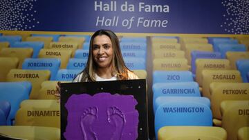 Este martes por la ma&ntilde;ana, la delantera de Orlando Pride y de la selecci&oacute;n brasile&ntilde;a se convirti&oacute; en la primera futbolista en formar parte del Sal&oacute;n de la Fama del Maracan&aacute;.