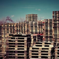 Un hombre recibe una multa récord tras robar palets por valor de más de 400.000 euros y revenderlos en el mercado negro