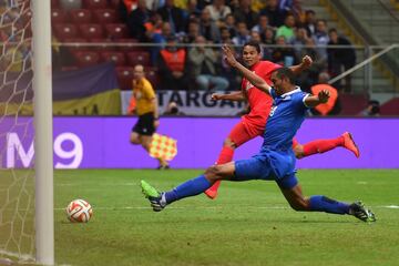 El 27 de mayo de 2015 final de la Copa de la Europa League disputada en Varsovia, Polonia. El Sevilla ganó 2-3. Bacca marca el 1-2.