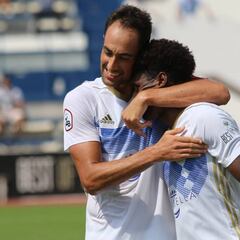 El Marbella sufre ante el Mérida, pero sigue viento en popa
