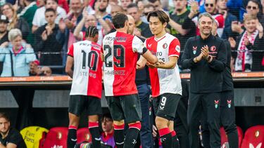 Ayase Ueda sustituye a Santi Giménez.