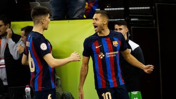 Pito celebra uno de sus goles al Valdepeñas en los cuartos de final de Copa de España.