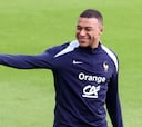 Mbappé, a devorar a Platini