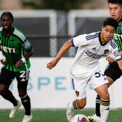 Alex Alcalá marca gol en su debut con el Manchester City Sub-18