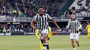 17/03/25 PARTIDO SEGUNDA DIVISION
CARTAGENA - DEPORTIVO DE LA COURÑA
SEGUNDO GOL JOZHUA VERTROUWD 2-1 ALEGRIA