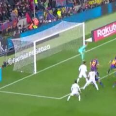 ¿Hubo un tercer penalti sobre Varane en el Clásico?