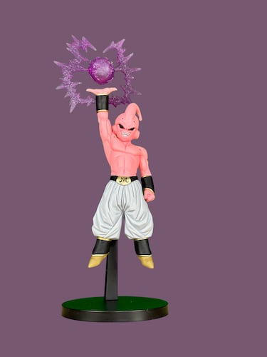 Kid Buu destrozando la tierra, la figura que necesitas en tu colección de villanos