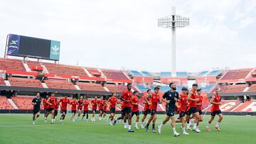 El Granada, durante un entrenamiento en Los Cármenes.