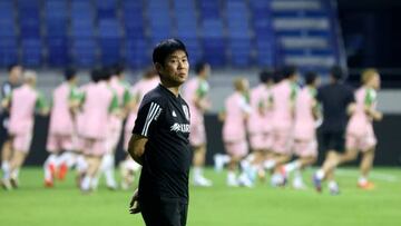 Tomiyasu es baja esta tarde y Davies tiene en vilo a Canadá