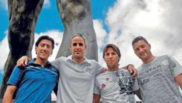 <b>A POR TODAS. </b>Ríos, Chema, Mendoza y Viqueira junto al Minotauro.