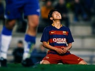 Considerada en su momento una estrella mediática del club culé y de su país. Denominado como el 'Messi coreano'. El futbolista surcoreano se formó en el Barcelona y fue considerado siempre un jugador de un futuro grandioso, a la altura, decían, del mismísimo '10' argentino. Tras salir del Barcelona se marchó a Italia, Portugal hasta acabar ens u país de origen.