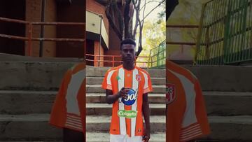 Envigado presenta su nueva camiseta al ritmo de Feid y Blessd