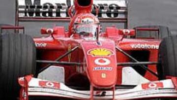 <B>COMPETITIVO.</B> El monoplaza de Ferrari de la temporada 2001 volverá a correr en Malasia, ya que el nuevo todavía no está afinado al gusto de los responsables y pilotos de la escudería transalpina.