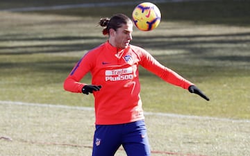 Filipe Luis durante el entrenamiento. 