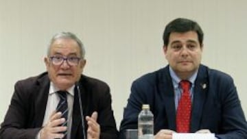 Luis Sabalza y Pedro Baile durante la Asamblea.