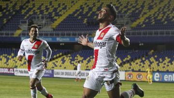 Curicó Unido gana en Collao y sale de la zona de descenso