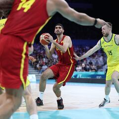 España, en el alambre desde el primer día