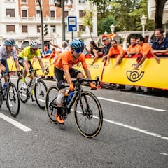 Correos mueve 400T en su tercer año consecutivo como operador logístico oficial de La Vuelta