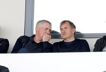 Ancelotti, junto a Luis Llopis, preparador de porteros, presenciaron el partido entre el Castilla y el Córdoba.