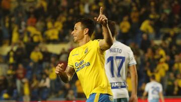 Rubén Castro celebra el gol que anotó ante el Zaragoza.