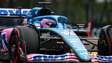 14 ALONSO Fernando (spa), Alpine F1 Team A522, action during the Formula 1 Grand Premio del Made in Italy e dell&#039;Emilia-Romagna 2022, 4th round of the 2022 FIA Formula One World Championship, on the Imola Circuit, from April 22 to 24, 2022 in Imola, 