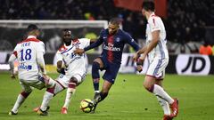 Mbapp&eacute; ante el Lyon.