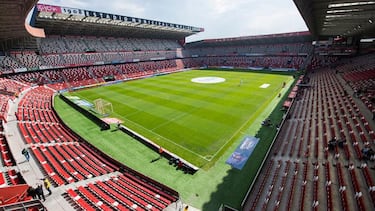 El Molinón, el nuevo Pepico Amat y el viejo Anduva