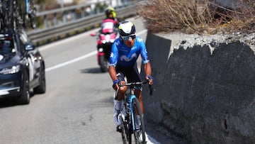 Team Movistar's Colombian rider Nairo Quintana climbs during the 15th stage of the 107th Giro d'Italia cycling race, 222km between Manerba del Garda and Mottolino on May 19, 2024. (Photo by Luca Bettini / AFP)