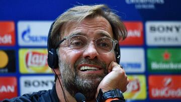 Liverpool&#039;s German coach Jurgen Klopp gestures as he addresses a press conference at The Olympic Stadium in Rome on May 1, 2018, ahead of the Champions League semi-final second leg football match against AS Roma on May 2.  / AFP PHOTO / Alberto PIZZO