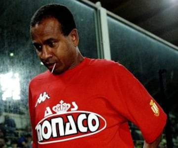 El ex jugador de Francia en los años 80 dirigió al Mónaco entre el 95 y 99