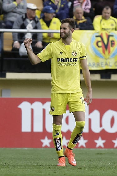 Baptistao llegó al Villarreal, cedido en la campaña 2015–16, donde tuvo más continuidad. Jugó 26 partidos de Liga, anotó 3 goles, y participó en la Europa League, sumando otros 2 tantos. Su versatilidad en el frente de ataque fue valorada por Marcelino García Toral, aunque no se concretó su fichaje definitivo.
