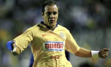 Aunque no le marcó tantos goles a Pumas, el delantero mexicano siempre fue factor en estos partidos.