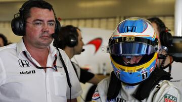 Eric Boullier y Fernando Alonso.