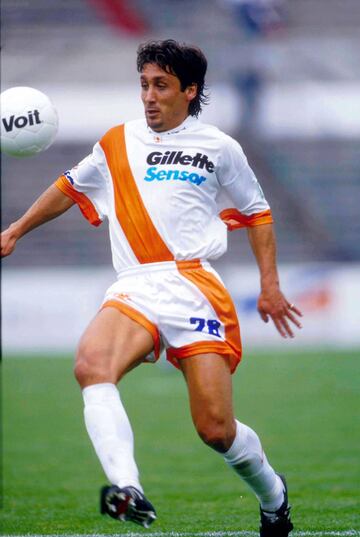 El español se convirtió en el primer campeón de goleo de los torneos cortos. Esto sucedió en el torneo Invierno 1996 con 15 anotaciones.