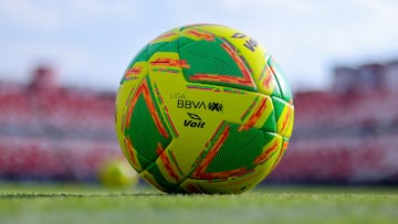 Official Ball Voit during the 17th round match between Atletico de San Luis and Pachuca as part of the Liga BBVA MX, Torneo Clausura 2025 at Alfonso Lastras Stadium, on April 20, 2025 in San Luis Potosi, Mexico.