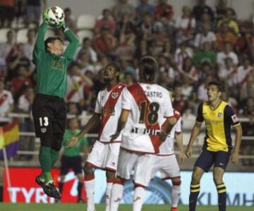 El portero argentino del Rayo Vallecano Cristian Álvarez.