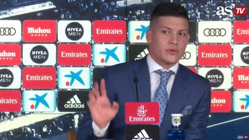 El lío de la traducción con Jovic: fíjense en la cara del serbio