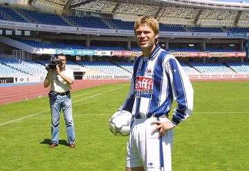 El defensa noruego estuvo 4 temporadas en la Real Sociedad. Titular en la zaga en la temporada 2002/03 cuando el conjunto donostiarra consiguió el subcampeonato liguero.