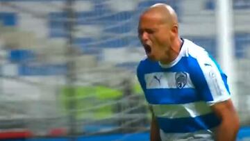 ¡Taco incluido! El primer golazo de 'Chupete' Suazo en México