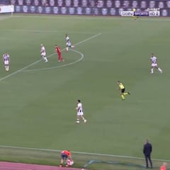 Acompañen a Perotti en esta triste historia: el regate que acaba en roja directa 1" después