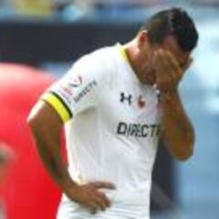 Esteban Paredes cumple su peor torneo en Colo Colo