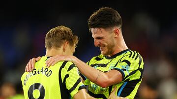 Soccer Football - Premier League - Crystal Palace v Arsenal - Selhurst Park, London, Britain - August 21, 2023 Arsenal's Declan Rice celebrates with Martin Odegaard after the match Action Images via Reuters/Andrew Boyers EDITORIAL USE ONLY. No use with unauthorized audio, video, data, fixture lists, club/league logos or 'live' services. Online in-match use limited to 75 images, no video emulation. No use in betting, games or single club /league/player publications.  Please contact your account representative for further details.