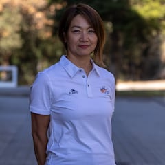 “Tenemos tres cartas, seremos más listas para jugar nuestro póquer”