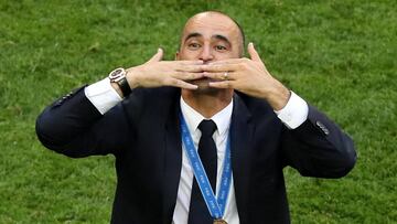 SAINT PETERSBURG, RUSSIA - JULY 14:  Roberto Martinez, Head coach of Belgium shows appreciation to the fans after the 2018 FIFA World Cup Russia 3rd Place Playoff match between Belgium and England at Saint Petersburg Stadium on July 14, 2018 in Saint Petersburg, Russia.  (Photo by Kevin C. Cox/Getty Images)